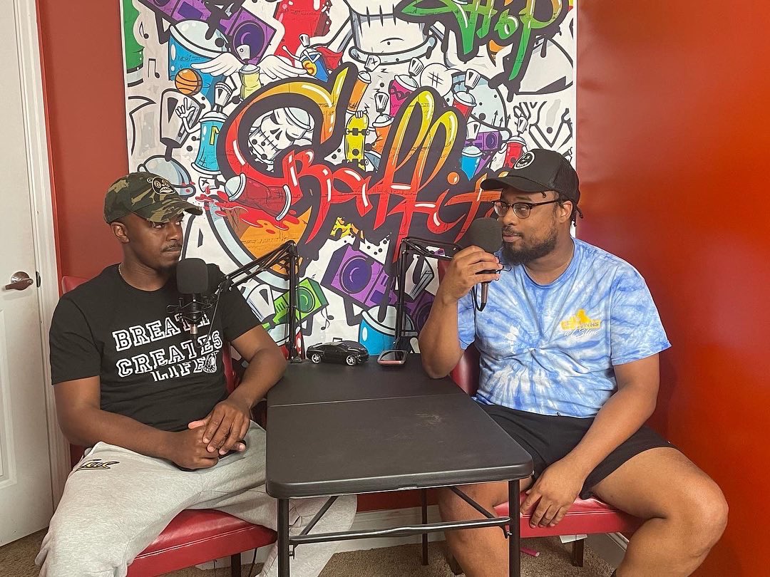 KARLTONTCLAY's tweet photo. #TheMAINEWay 3 Part Final Season coming soon #MaineAndSlim #Podcasting #Series #MTTM #SitDownsWithSlim #VPN @MoMasters_Maine @SlimWildnAgain https://t.co/SUSZJQvbQ1