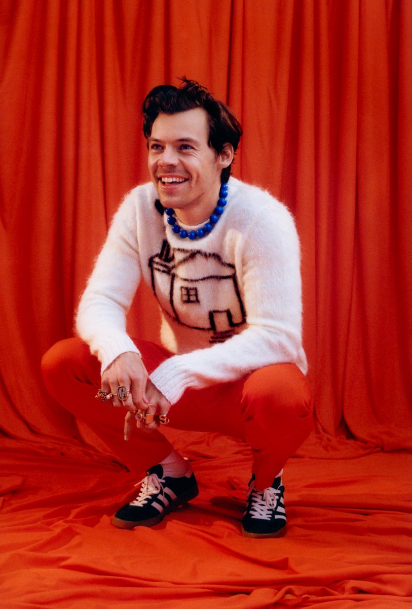 Congrats to <a href="/Harry_Styles/">Harry Styles.</a>! 🎉 #AsItWas broke streaming records on Apple Music:

- Most 1st day streams for a song released in 2022
- Most 1st day streams for a #SpatialAudio release

Pre-add 'Harry's House': apple.co/AsItWas <a href="/HSHQ/">HSHQ</a>