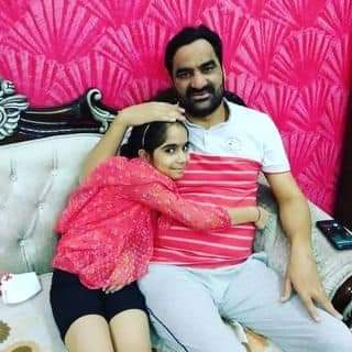 hanumanbeniwal's tweet photo. मेरी प्यारी व लाडली बेटी दिया को उसके जन्मदिन की शुभकामनाएं व आशीर्वाद ! https://t.co/3A2dbfWvuM
