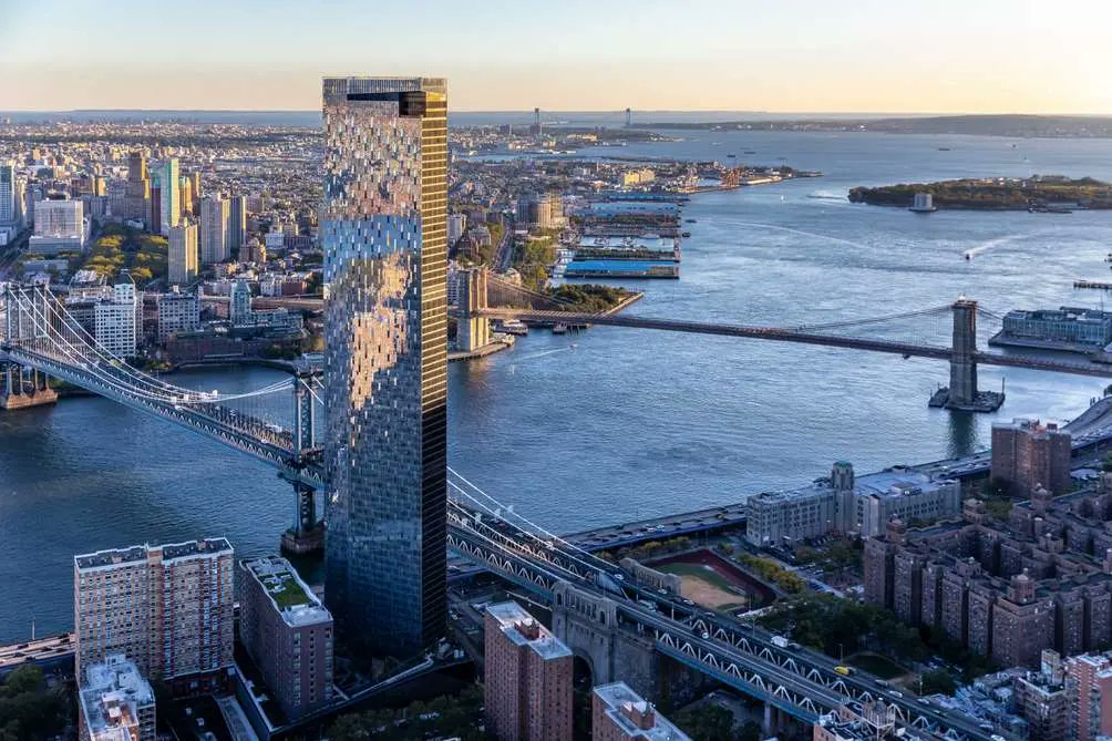 flushingtenant's tweet photo. @GovKathyHochul 421a sham/scam needs to go. 1Manhattan Square, $1.21M - $5.6M condos. 252 South Street, Lower East Side 20yr tax giveaway
@NYCCLI @DGowanus @GrandPutnam1 @theLESCoalition @mike4brooklyn @AstoriaTenants @sunnysideyards @RidgewdTenantsU @ENYCoalition https://t.co/zVEhZTlbgI