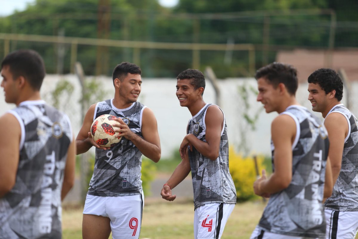 APFPrimeraB's tweet photo. #APFPrimeraB ⚽

✔  Movimientos previos.

➡️ #OlimpiaDeItá 🆚️ #3DeFebrero 

🗓 Fecha 2. https://t.co/uI6rntGe98