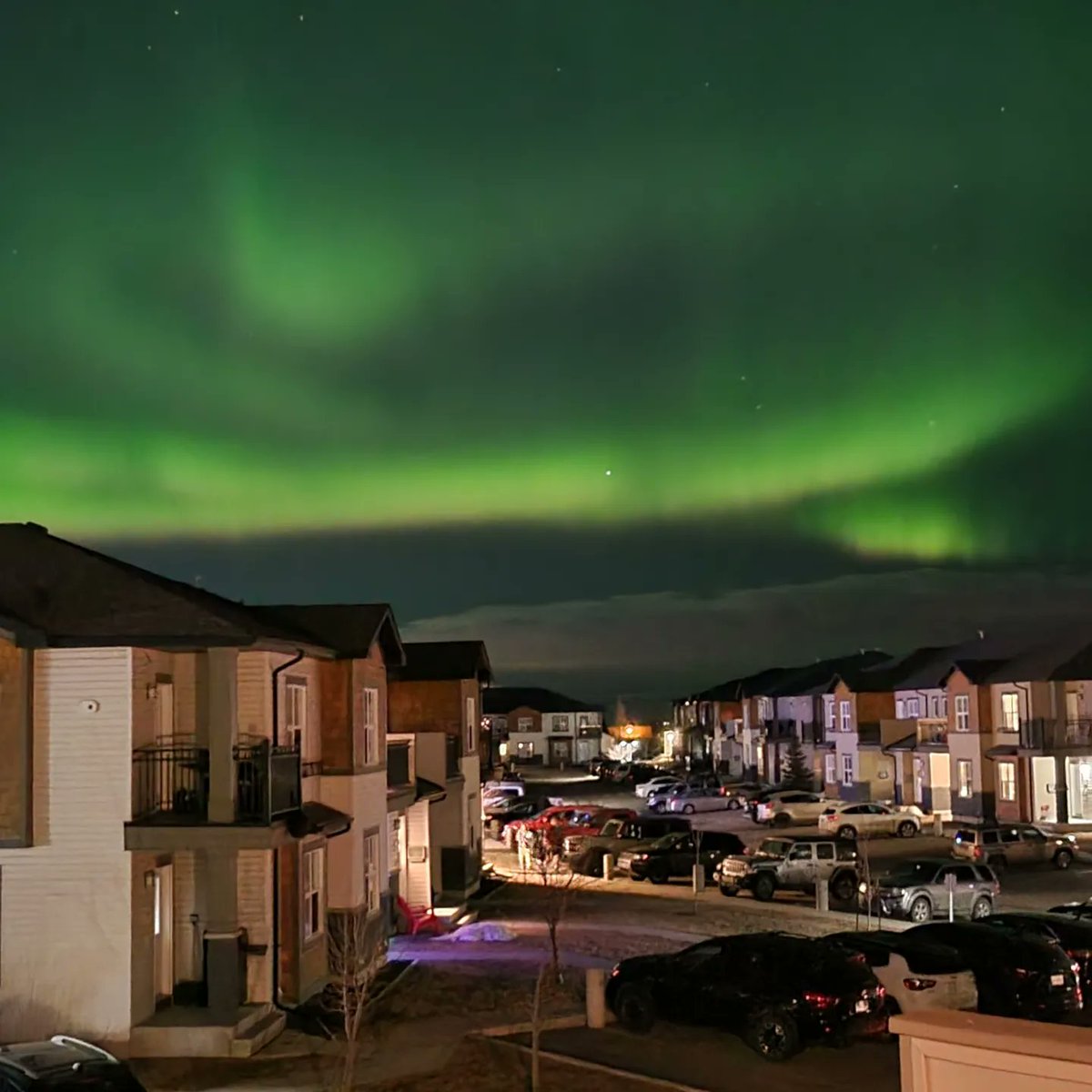 JBcrush10's tweet photo. Some pretty incredible northern lights last night. Zero filters. Raw beauty. #NorthernLights #sk #beautiful https://t.co/H9aHIQ27Q9