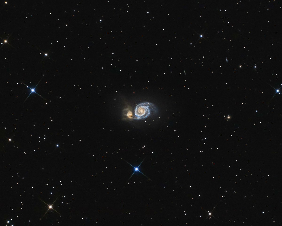 cld_visuals's tweet photo. Galaxia Remolino / M51 fotografiada desde Cáceres, Extremadura.
- 40x240”, 2h 40min.
- Star Adventurer 2i, Evostar 72ED, Canon 1300D, QHY 5l-II Color.

Para mas imágenes sígueme en Instagram: @astrocld https://t.co/l8aVhLMeC3