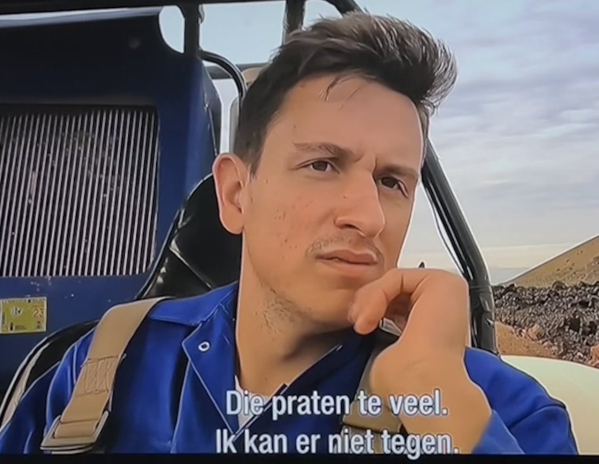 fmkkns's tweet photo. als ik in mijn leefgroep de vroege heb en de kinderen uit bed moet halen #demol https://t.co/x7WVf1b3qq