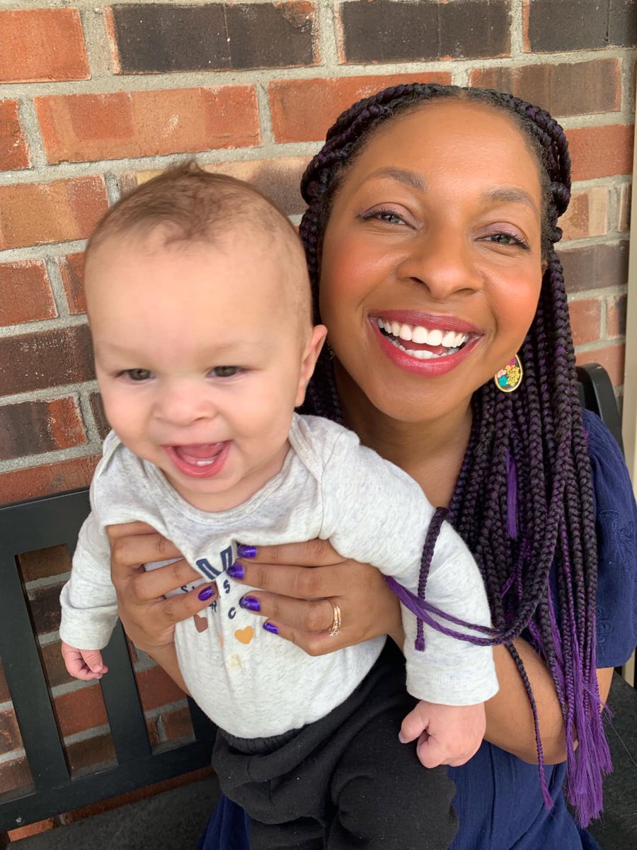 KeshiaIsWrite's tweet photo. I figured I should dust off this old Twitter account. Stick around for book and baby pics. https://t.co/uJFz3yFZZd