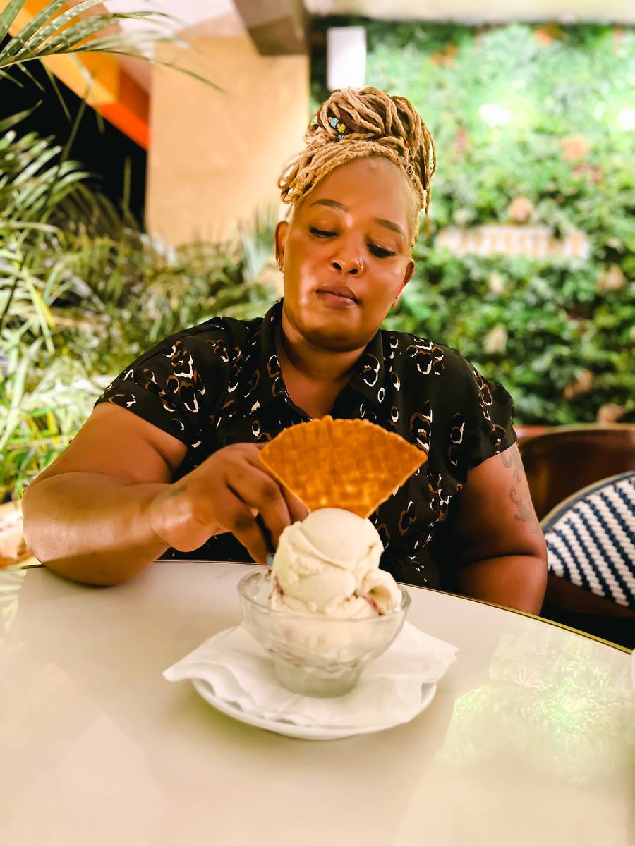 JackieKizito's tweet photo. Abaakola weekend baali bategeza kino🍧🍨🍧🍨🍧🍨eyange ewedde. Musule bulungi ba #Jackiez bange
#SalaPuleesa #Nzija https://t.co/LzLL2wcDse