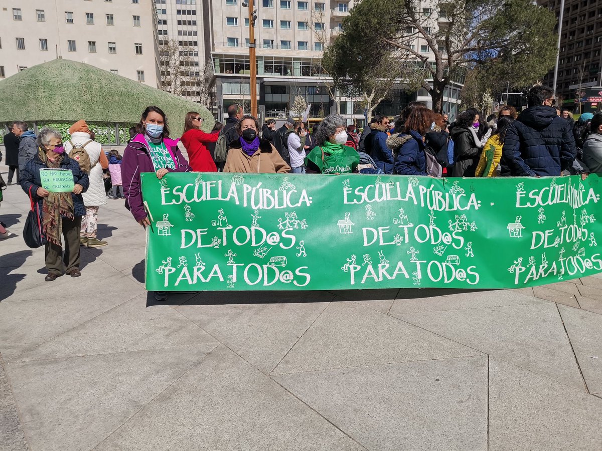 IesHumaParla's tweet photo. Concentracion MareaVerde Madrid 🟢

Domingo 3 Abril

A las ⏰ 12:00 h

Lugar 📍Plaza de España

✅ @SalvemosEEII06 públicas

❌ No al cierre de aulas en la Pública.

❌ No al cierre de aulas de 0 a 6.

❌ No a la #LeyMaestra.

💚 #EducaciónPública de tod@s, para tod@s y con tod@s https://t.co/JmfR7asprK