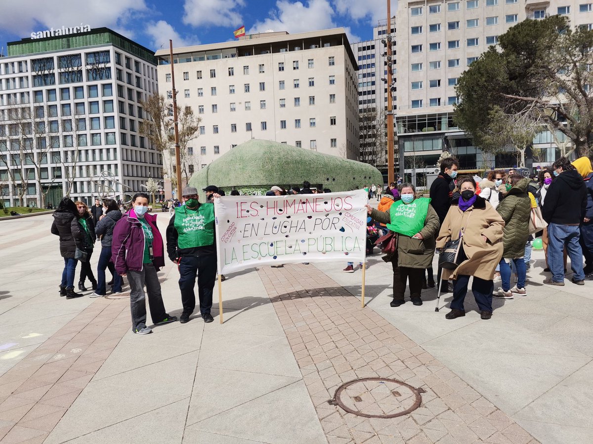 IesHumaParla's tweet photo. Concentracion MareaVerde Madrid 🟢

Domingo 3 Abril

A las ⏰ 12:00 h

Lugar 📍Plaza de España

✅ @SalvemosEEII06 públicas

❌ No al cierre de aulas en la Pública.

❌ No al cierre de aulas de 0 a 6.

❌ No a la #LeyMaestra.

💚 #EducaciónPública de tod@s, para tod@s y con tod@s https://t.co/JmfR7asprK