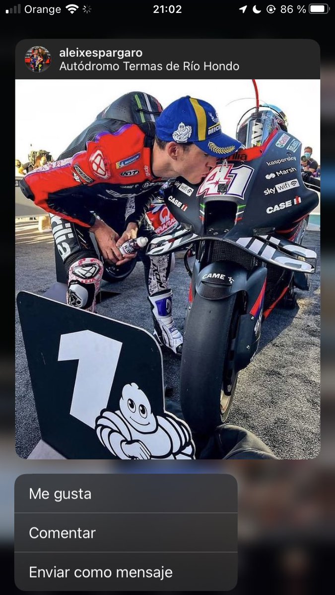doporto___'s tweet photo. Un ejemplo de deportista. Constancia y superación. Después de 199 carreras, consigue su primera victoria. Persigue tus sueños. https://t.co/vzzbXO9vSw
