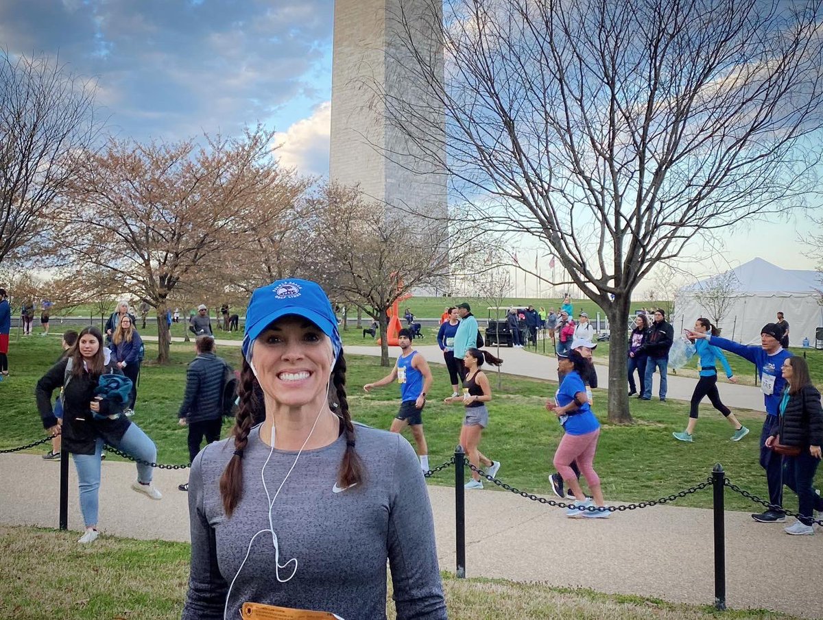 DaffneiRiedel's tweet photo. 3.April.2022: πΈCherry Blossom 10 miles.βοΈ#MountRunMore #April2022 #TeamThune #spring #DCspring #CreditUnionCherryBlossomRace2022 #splendiddayforarace πΈππ»ββοΈπΈ https://t.co/5k8BmhiUc7