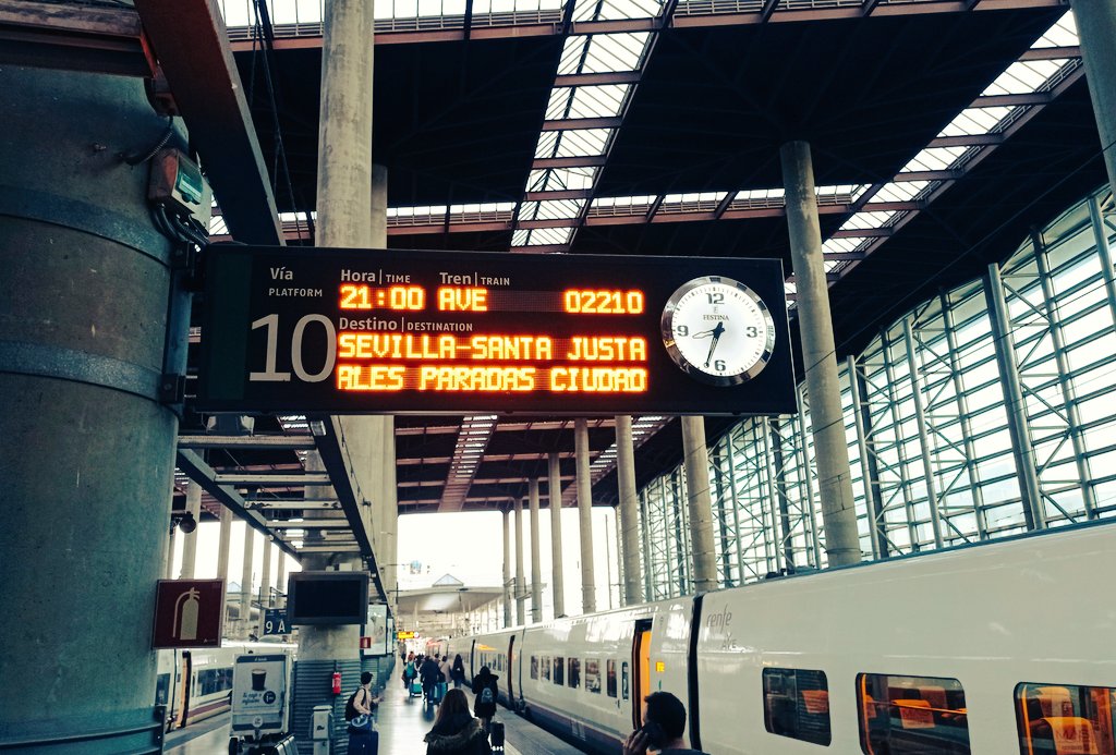 AngelGMoreno's tweet image. Off to Sevilla to lecture at the MSc in Systems Biology of @unisevilla run by @fran_rom_cam and @llopezmaury. A week of showcasing the #SynBio &amp;amp; #Biocomputing we do at @CBGP_Madrid. It was @PabloINik &amp;amp; @vdlorenzo_CNB&apos;s turn last week–will try to keep up the level!