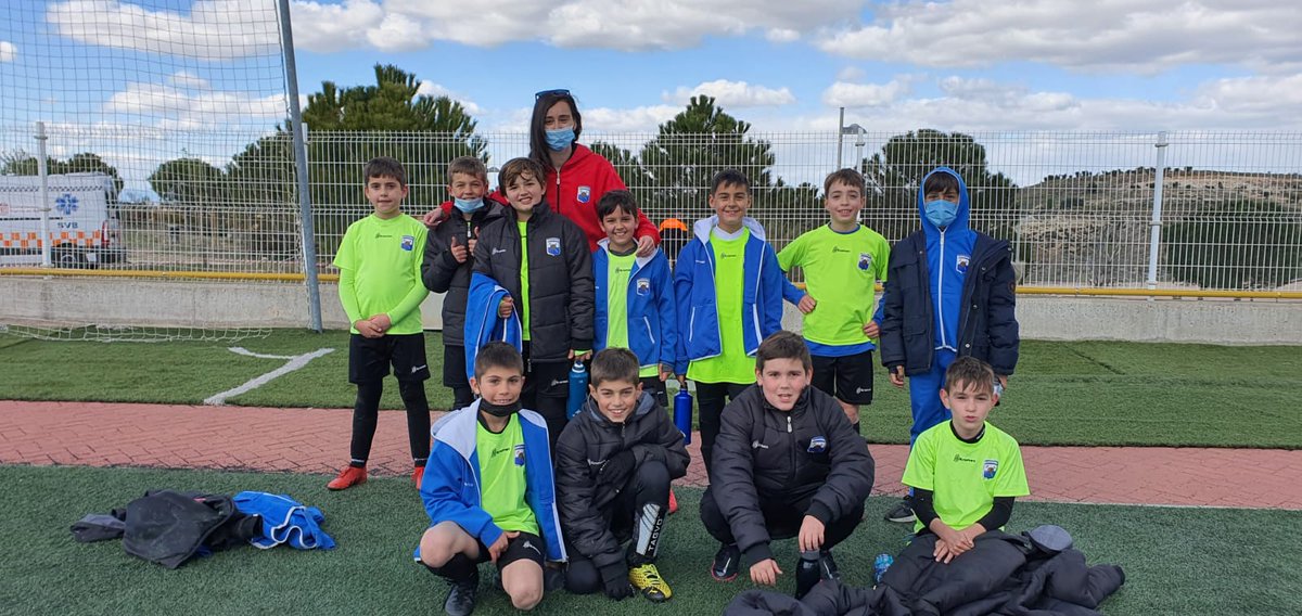 VallecasCF's tweet photo. ✅Benjamin A 7-1 Vs Fundación Rayo Vallecano "B"
❌Benjamin B 1-3 Vs @mecaderivas
✅Benjamin C 5-4 Vs Fundación Rayo Vallecan. "G"
#VallecasCF #FamiliaVallecas https://t.co/OMoOd8fSqf