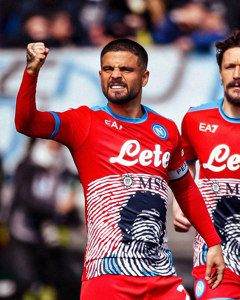 Formanın ve adamın hası. Boyundan büyük işler yapıyor..
Napoli bölümümüzü dinlemek için 👉🏿👉🏿👉🏿open.spotify.com/episode/683qaN…