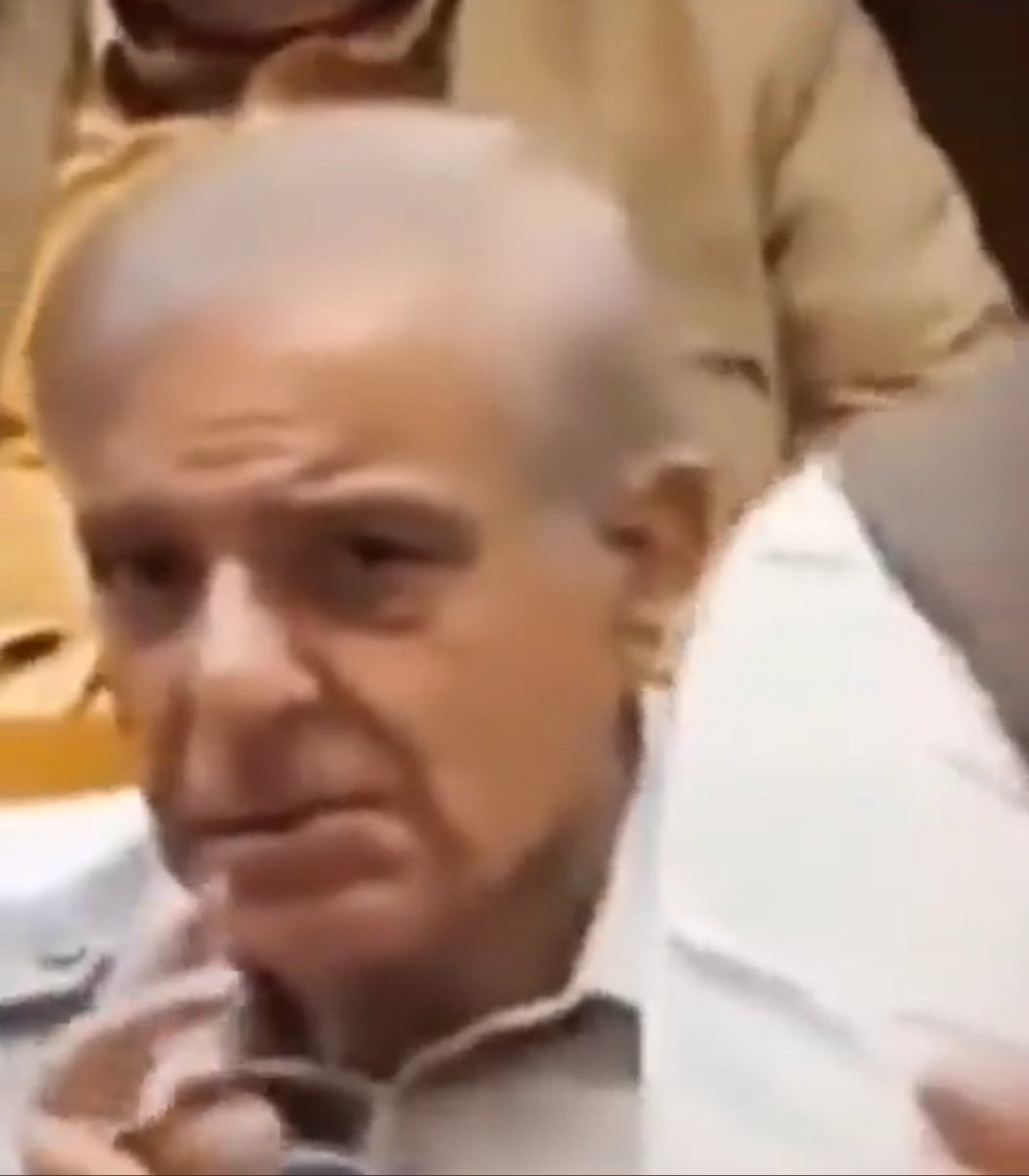 SaminaAli_Alii's tweet photo. Prime minister of Bhikaristan!
@CMShehbaz
#achkan
#surprise https://t.co/8Mh13i1Nlf