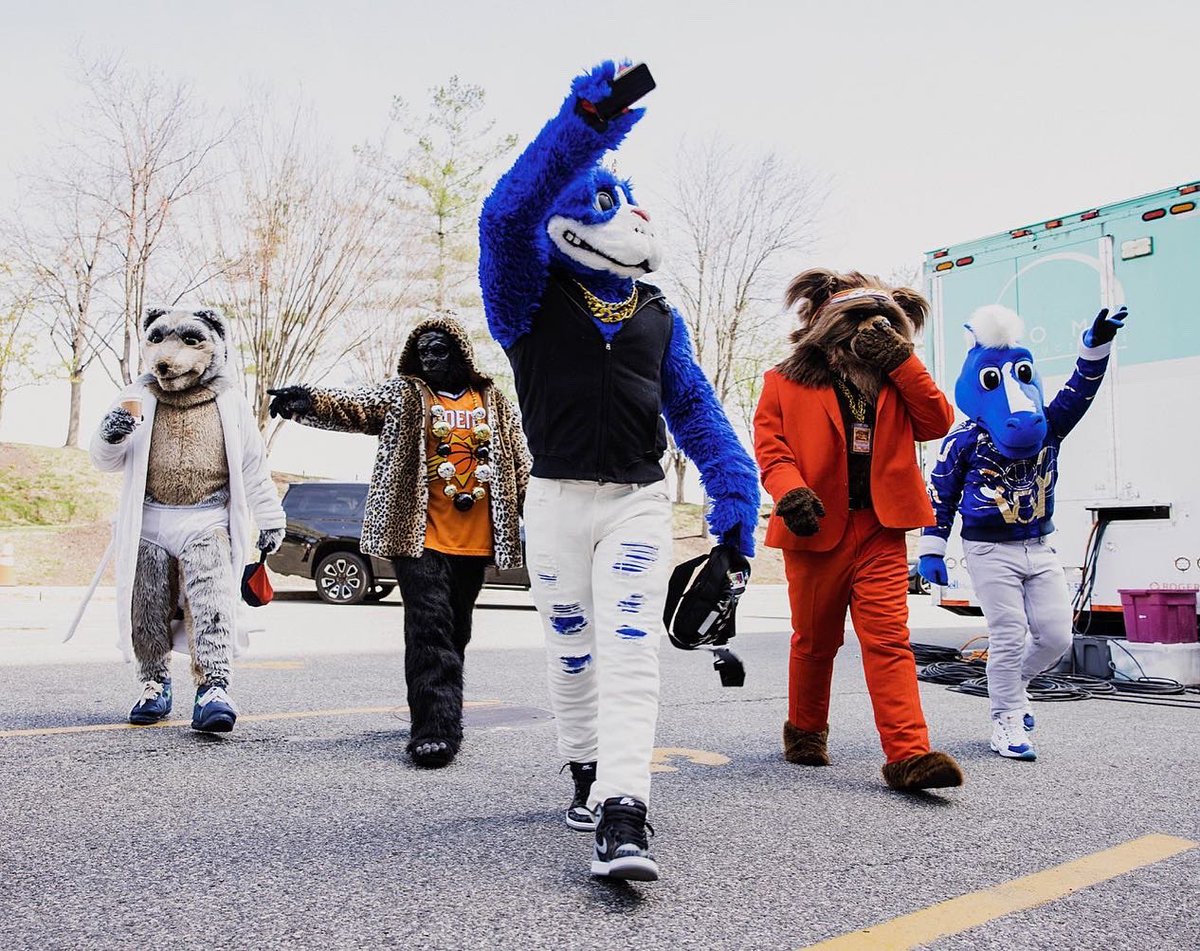 SixersFranklin's tweet photo. Thanks to the homies for pullin’ ⬆️ &amp; turnin’ ⬆️ https://t.co/55OM7itZ7n