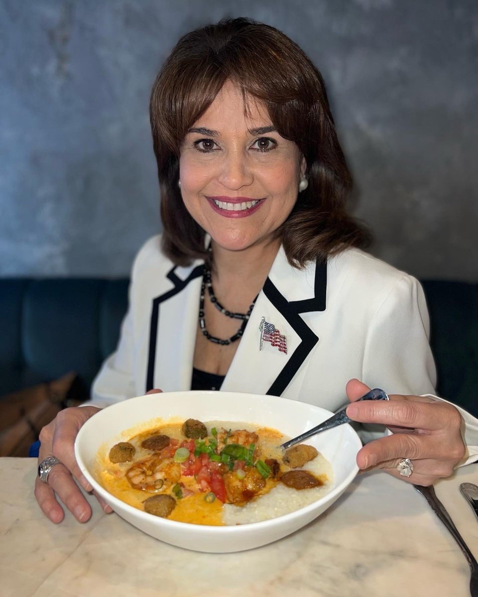Annette_Taddeo's tweet photo. Can’t be in Tampa and not stop for some incredible soul food after church @7thandGrove! https://t.co/foUB5eyR59