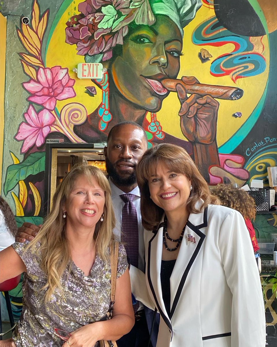 Annette_Taddeo's tweet photo. Can’t be in Tampa and not stop for some incredible soul food after church @7thandGrove! https://t.co/foUB5eyR59