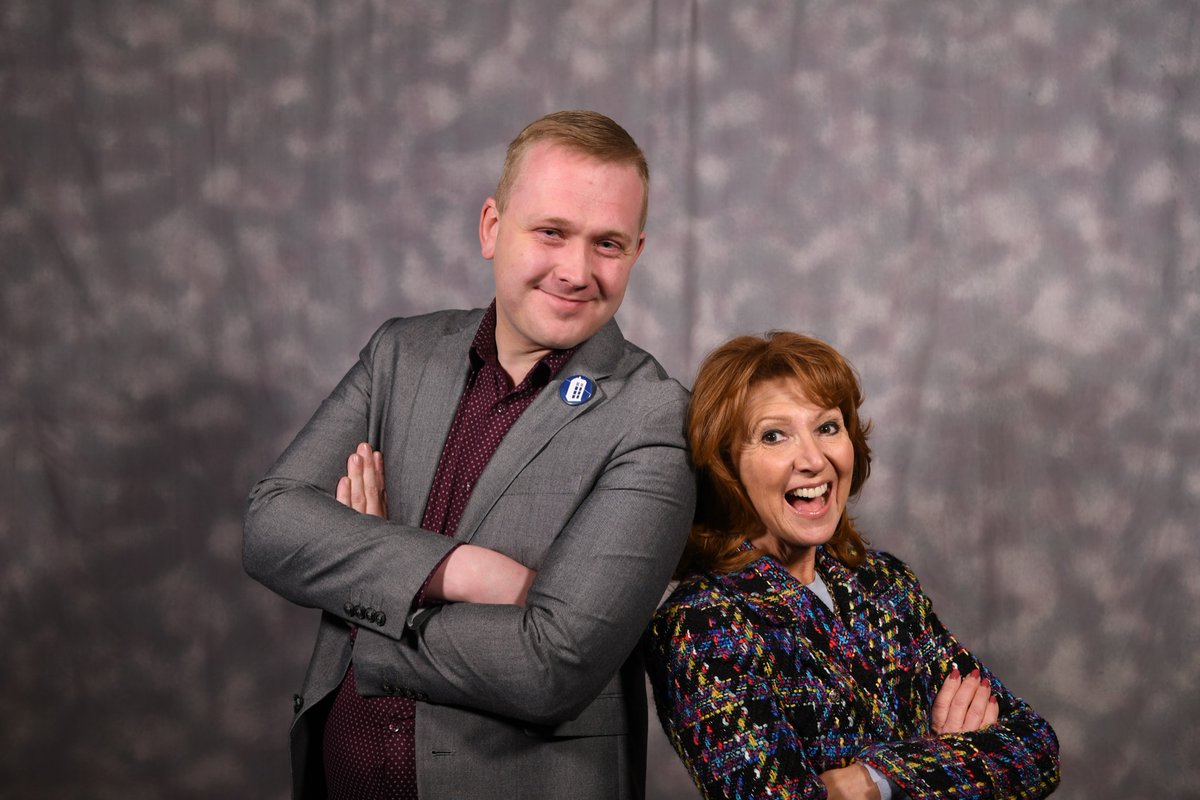 Jonathan613077's tweet photo. Thank you @DWASonline for a great event. Lovely to see @purves_peter @CaroleAnnFord1 @bonnie_langford and @GrahamcoleAct 😁 Looking forward to next April already! #thecapitolevent #capitolv https://t.co/lf60JZQ368