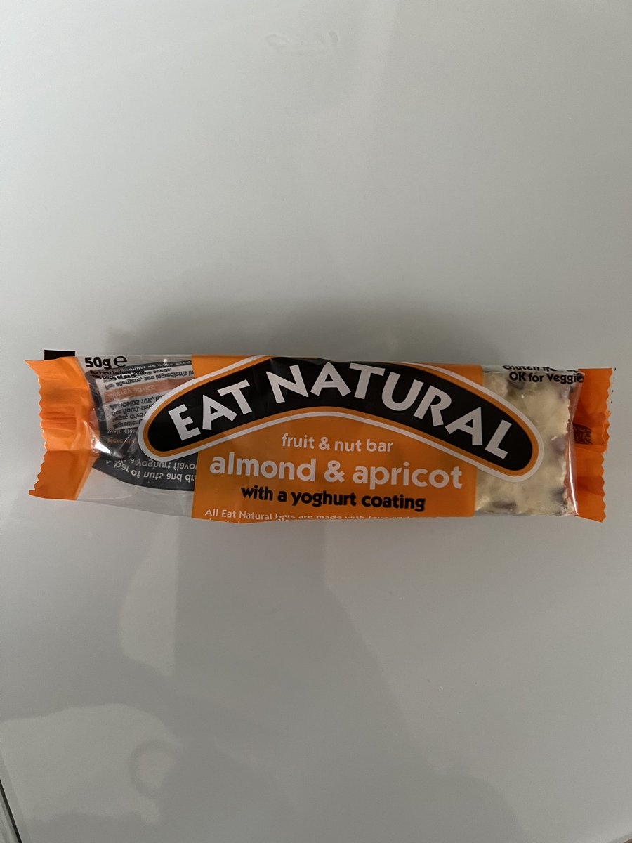 benidavies's tweet photo. @EatNaturalBars bought a pack of your bars today only to find one of them was only a half bar?! https://t.co/sD6kQiuBt7