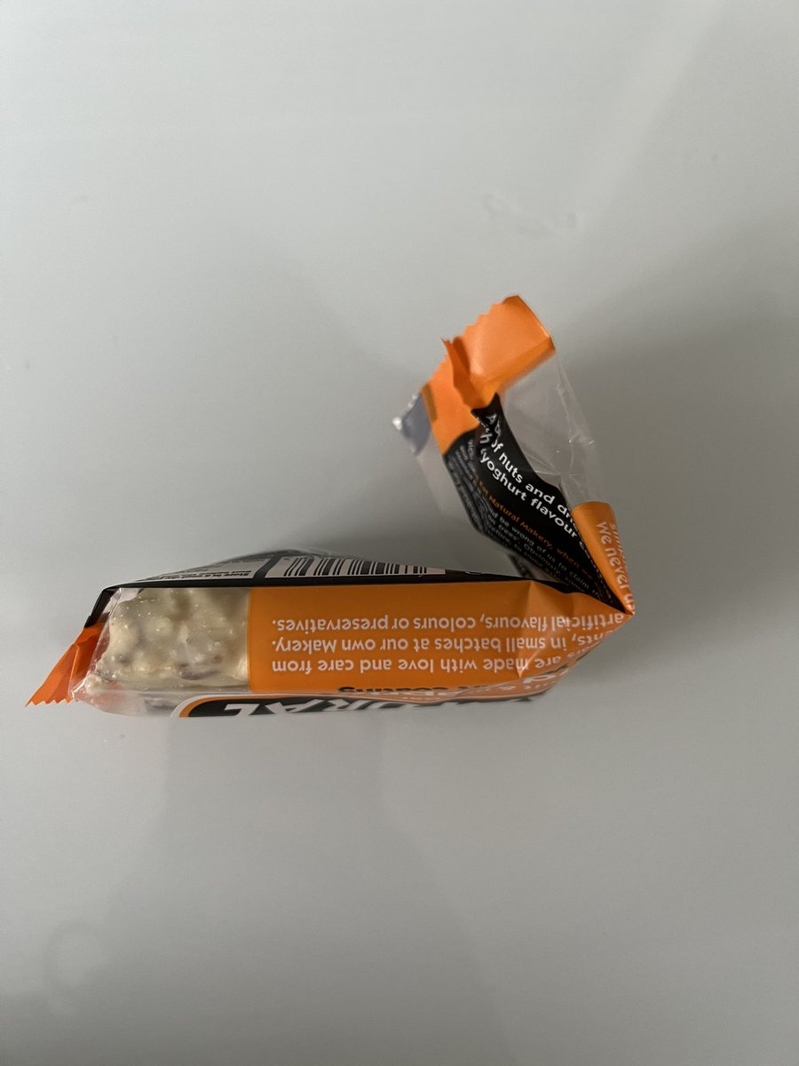 benidavies's tweet photo. @EatNaturalBars bought a pack of your bars today only to find one of them was only a half bar?! https://t.co/sD6kQiuBt7