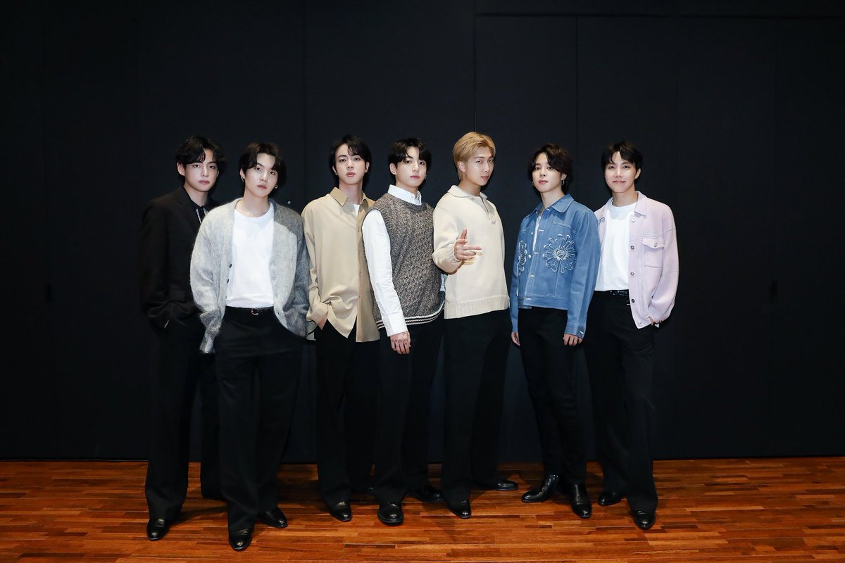 _Lilykoo_'s tweet photo. Gk mau terlalu berharap buat besok, takut dikecewain lagi sama Grammy tapi because I know this means so much for the boys, I'd be wishing for the best. Hopefully there will be a good news tomorrow but yeah dan jgn live dgn mata sembab lagi, u deserve better guys!! #BTS https://t.co/5Zc4lBUdZl