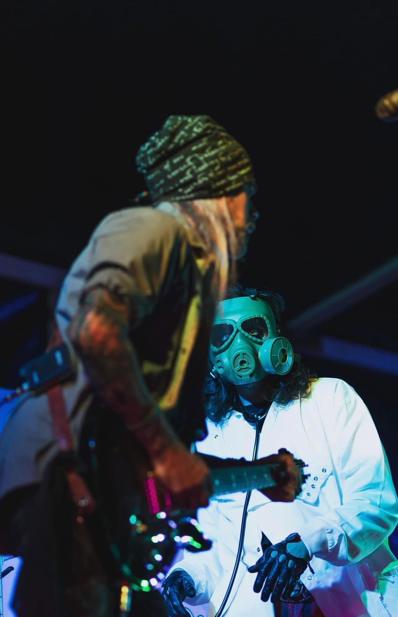 “Well, I ain't evil
I'm just good lookin'” 😎