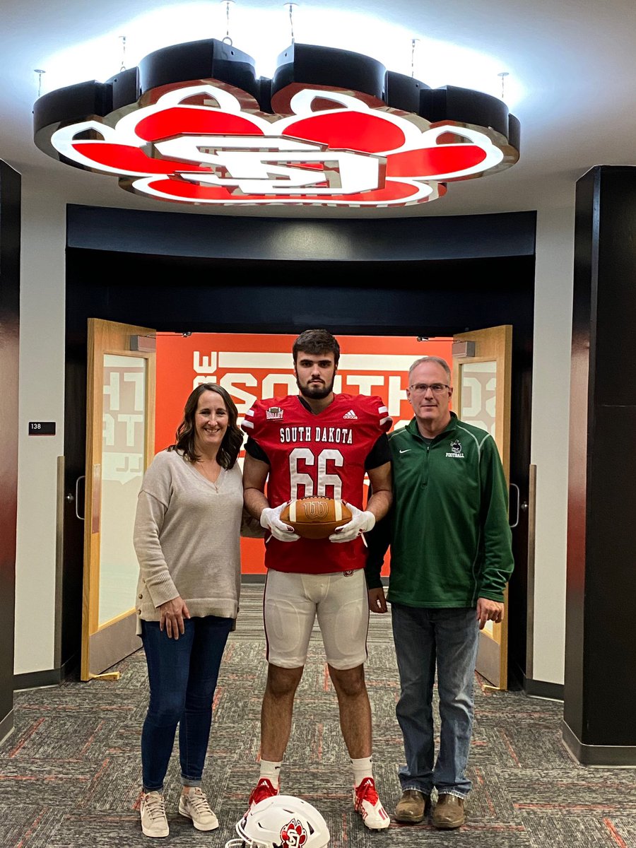 DallenErnst's tweet photo. I Had a great time Saturday. Thank you @CoachTJohansen and @SDCoyotesFB https://t.co/g8pPflTUUP