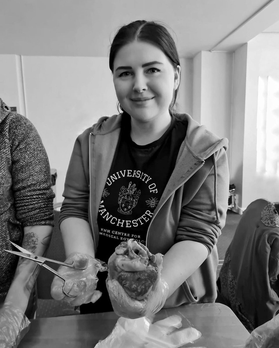UnlikelyStudent's tweet photo. Over the weekend, I did something super cool (to people who like all things medical or gore👀🫀)! I also met some pretty cool nurses who studied at UoW - S/O to Leonie for taking this photo of me☺️
#PostMortemLIVE https://t.co/UvI2O6JPMc
