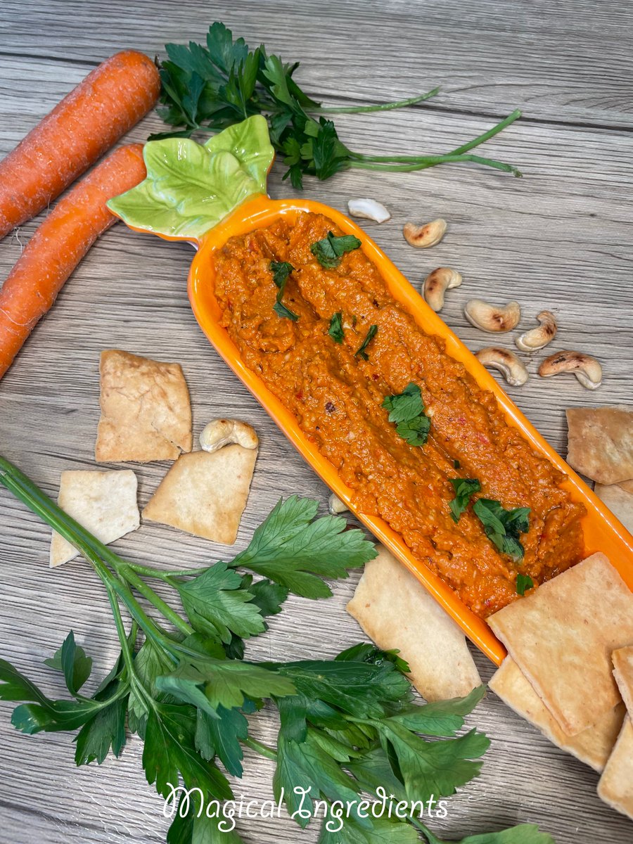 magicalingrdnts's tweet photo. Spicy Vegan Carrot Dip - #vegan , easy, and delicious dip made with @MelissasProduce carrots, Fresno pepper, garlic, and cashews. #ourfamilytable #carrotdip #easydips https://t.co/7VkLDI15jm https://t.co/H4BP6PEZaV