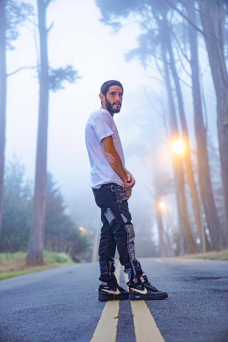 TTone180's tweet photo. @atmos_usa 8.5 AF1 OFF White my grails get to experience the world with me .. hiking in California R.I.P Virgil #atmoscollectorsclub https://t.co/mFNeVDMA7M
