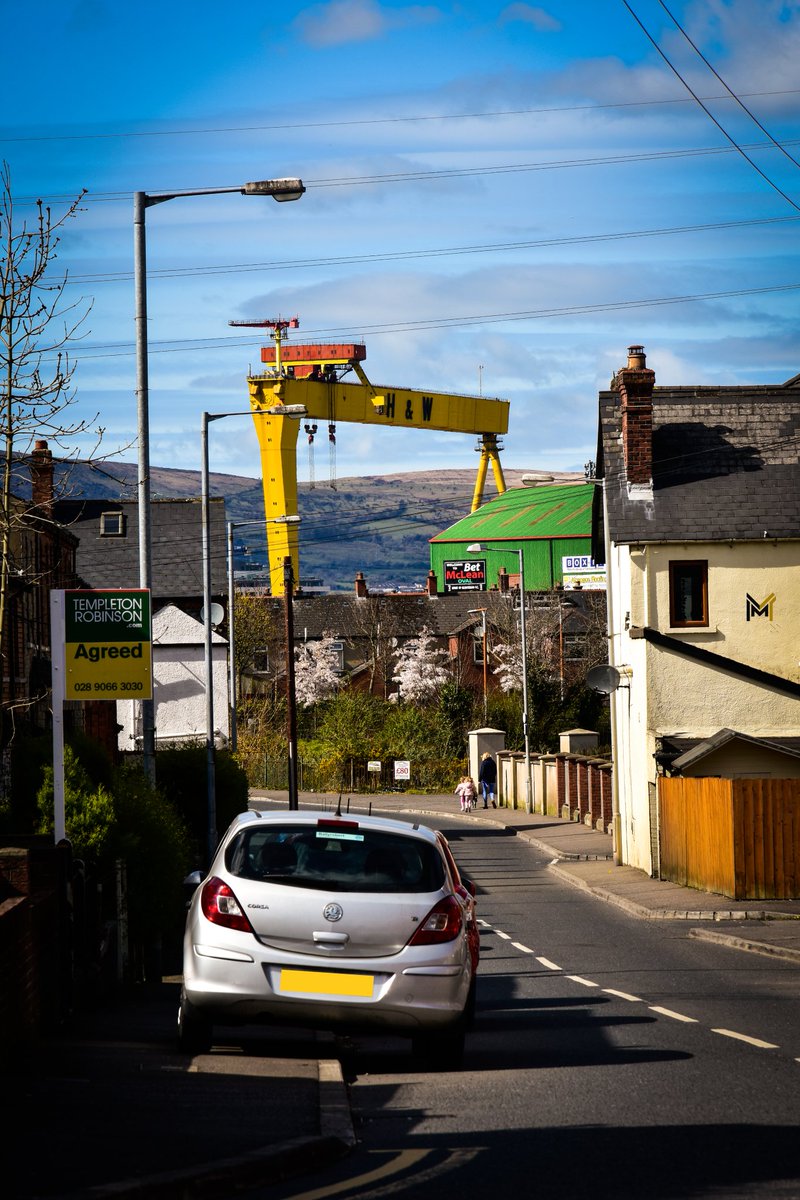 _mmphoto_'s tweet photo. Blue skies over @harlandandwolff from Parkgate Avenue 🏗️📍📸 #EastBelfast #Victoria #HandW #TheTitanic
@BelfastLive
@BelTel
@belfastcc
@EastBelfastGAA
@NBNThomas https://t.co/nPzaM1BHCE