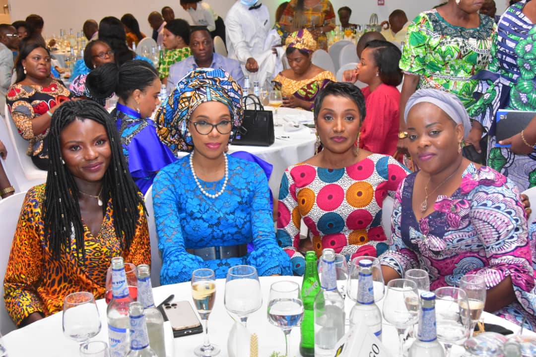 LES FEMMES DU MINFIN
1/Hier, <a href="/financesrdc/">Ministère des Finances, RDC</a> a célébré les droits des femmes. Nous avons abordé les réalisations du Ministère en matière de mobilisation intérieure/ext., relations partenaires, image pays, modernisation des infrastructures...  <a href="/oneige_nsele/">O’Neige N'SELE</a>