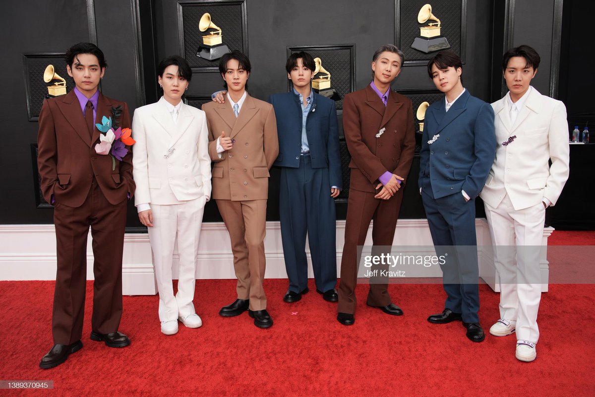 iyoonthv's tweet photo. — THE HOTTEST MEN 🛐

BTS BTS BTS @BTS_twt https://t.co/a1lE6Acax2
