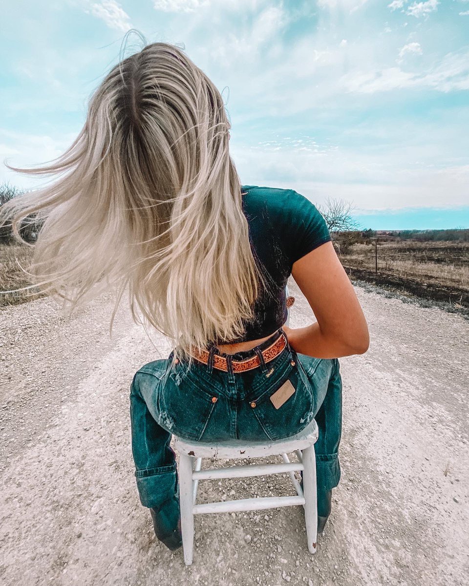 gehrtmae's tweet photo. Wrangler on my booty ⚡️⚡️ https://t.co/nwWGPaNVtu