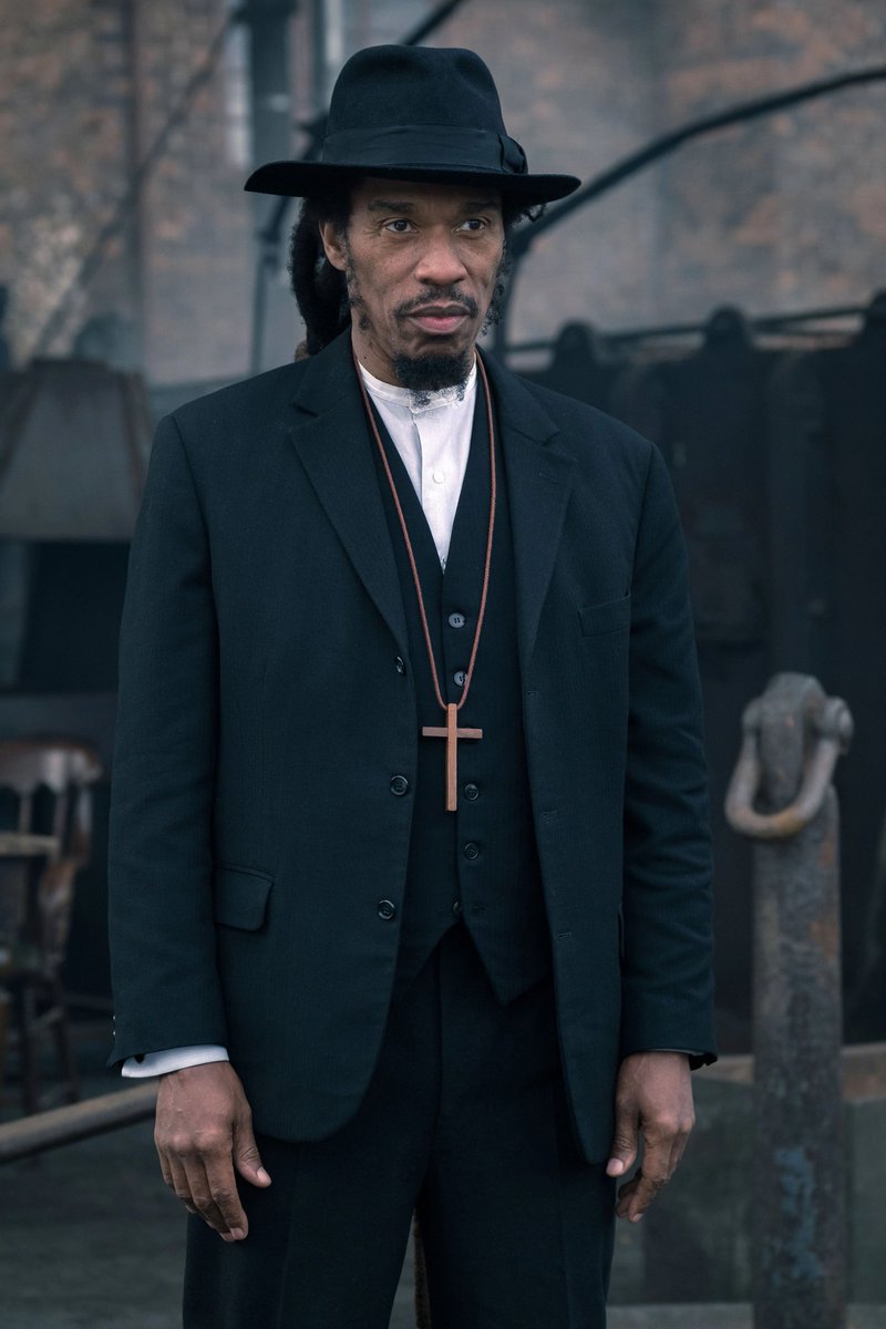 LewisMac_'s tweet photo. Also, big shoutout to this absolute bad ass 🥃✝️

#PeakyBlinders #PeakyBlindersfinale https://t.co/ing4wRMviN