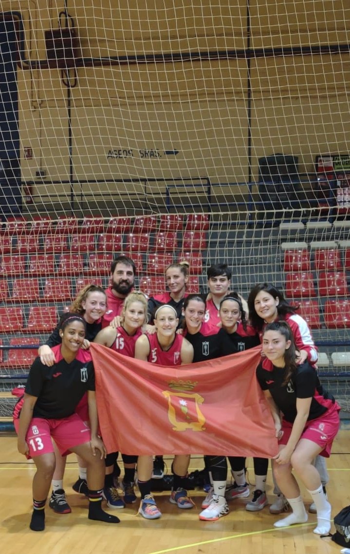 CBCuencaFemenin's tweet photo. Cierre de la liga con victoria frente a Ciudad Real(42-64).Invictas en la 2a vuelta,un balance de 16-1 en la clasificación.Ahora sí que podemos decir que somos ¡CAMPEONAS DE LA LIGA REGULAR🥇!
Ahora,días de descanso para las tocadas y de preparación para la fase de ascenso💪🔥 https://t.co/udwHPo7nPn
