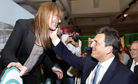 MaxiGalin's tweet photo. "Emergente inapelable del conflicto, @SergioMassa #ElConductor, es el socio minoritario de la Sociedad Todos que gobierna la #Argentina, que asume el rol de Canciller Interno. Lejos de las alegorías, todos los caminos conducen a Sergio" https://t.co/iGdEhdIEoo por @AsisOberdan https://t.co/a90vYMPYyt