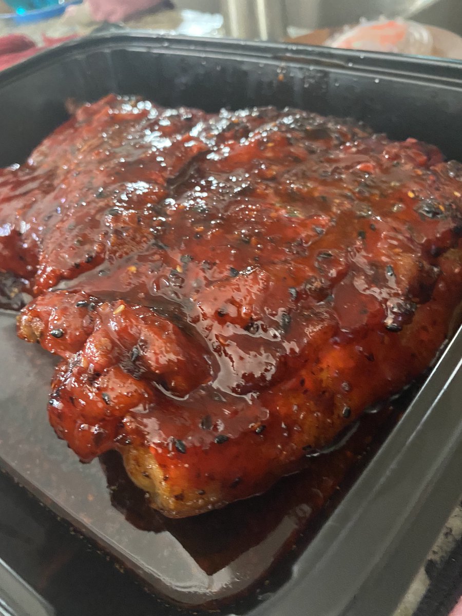 donstugots's tweet photo. Slow roasted pork belly in a spicy Korean bbq sauce, made by me. #eatup #gorlami https://t.co/OjjvQLgCgM