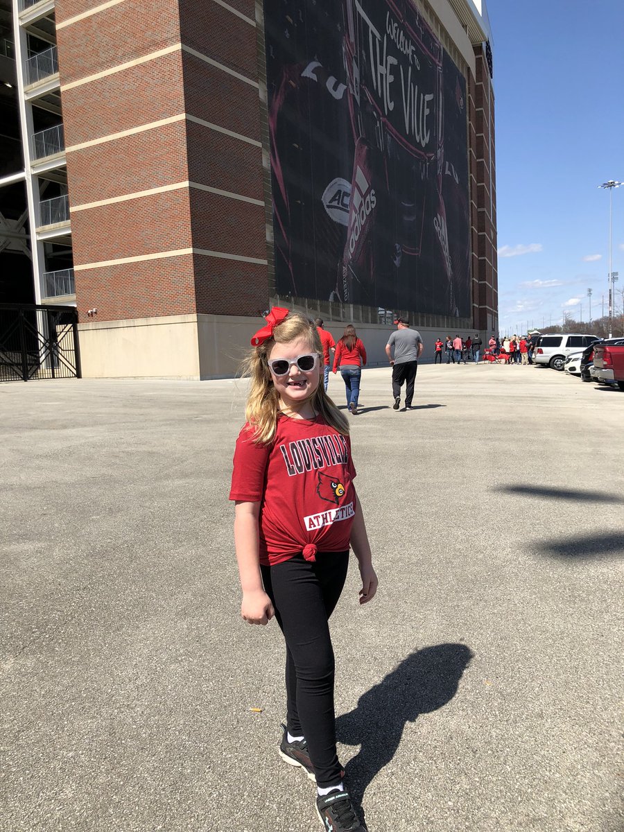 amberolivia2015's tweet photo. First timer! #GoCards https://t.co/zCTFGPyOvc