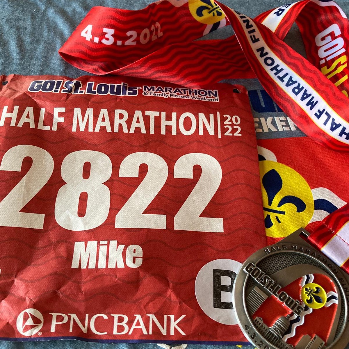 runningstl's tweet photo. Congratulations to all @gostlouis finishers today! I didn’t know what to expect after running an ultramarathon last weekend, but I pushed hard &amp; finished with my 3rd best half marathon time ever &amp; best #gostlouishalfmarathon time ever. #runstl #runningstl #stlrunner #stlrunners https://t.co/D6RDvPSphF