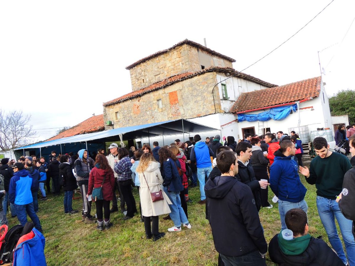 Otxantegi's tweet photo. Atzoko eguna itzela izan zen!

Eskerrik asko hurbildu zineten guztioi!

Gogoratu eguaztenean asanblada irekia dugula.

Animatu! https://t.co/Dicv3mhPh6