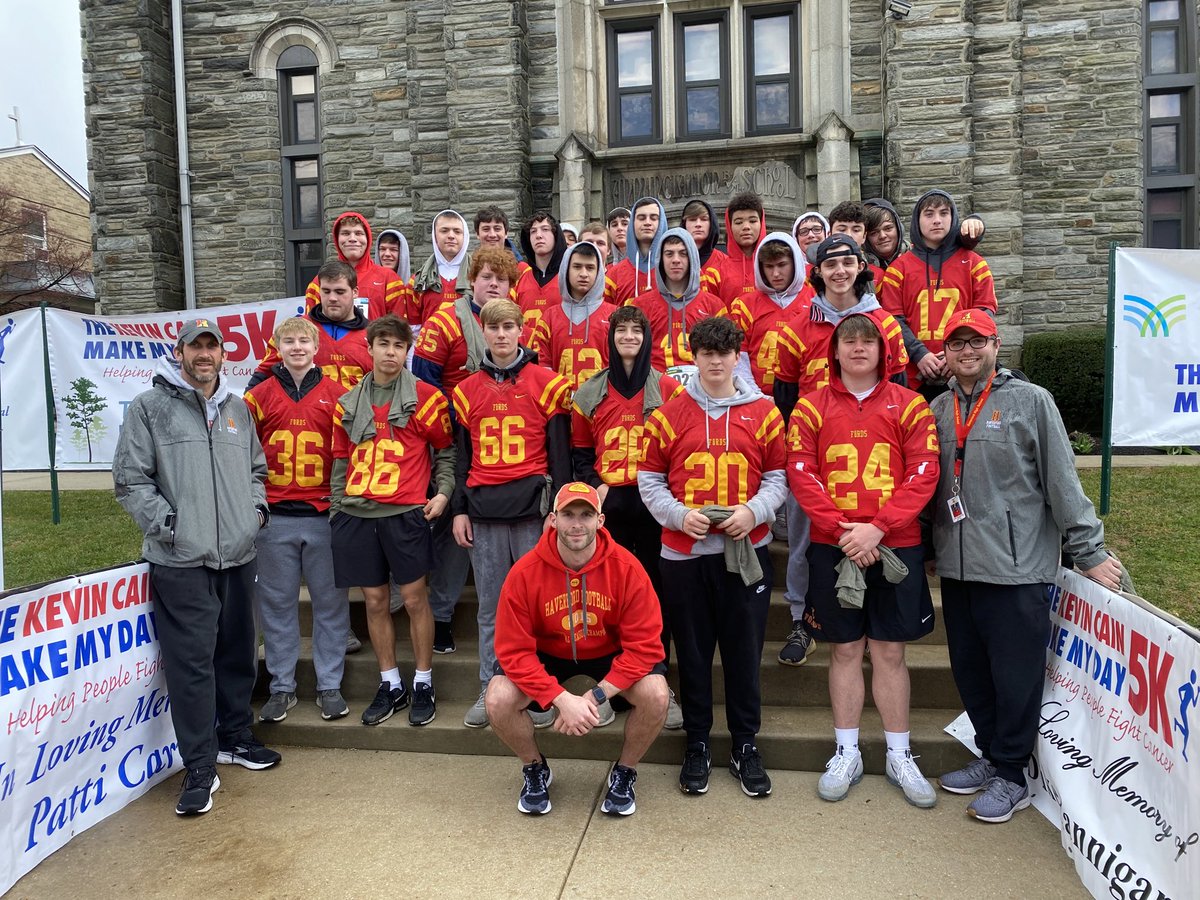 HHSFordsFB's tweet photo. Great day supporting the Kevin Cain Memorial Foundation at their annual 5K Run! KCMF supports our Fight For Life Night and our proceeds from FFL Night go to KCMF to support our community members in need. We are lucky to have amazing groups in our town like KCMF! #FFL #KCMF https://t.co/YAgn8JSLvC