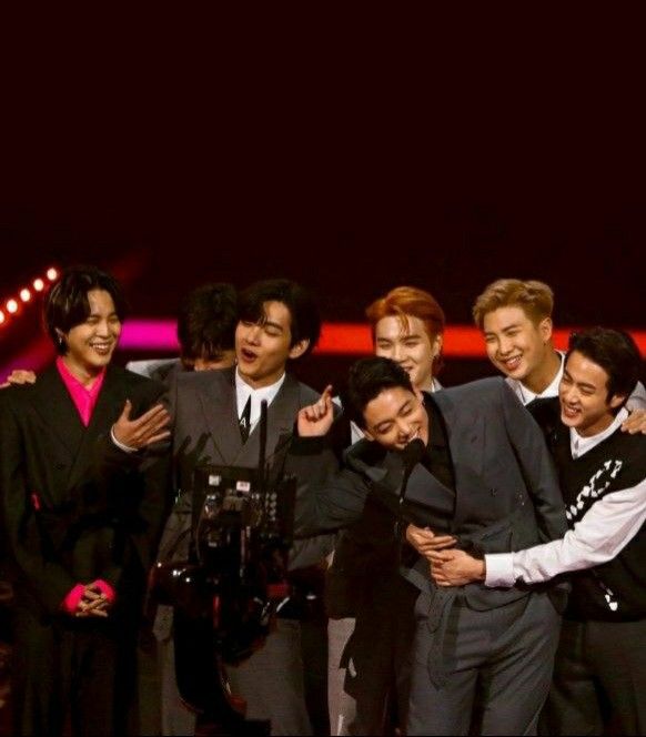 taegibyy's tweet photo. ARMY tolong ingat ini
"Tolong jangan lupa, jika kami mendapatkan Grammy atau tidak, kami sudah mendapatkan apa yg kami inginkan, &amp; kami mendapatkan kalian (ARMY). Itu berarti kami sudah mendapatkan segalanya.” - Kim Namjoon🥹

#YouGotThisBTS FOCUS ON BTS BTS BTS #BTS #방탄소년단 https://t.co/fcv3JhV3JH