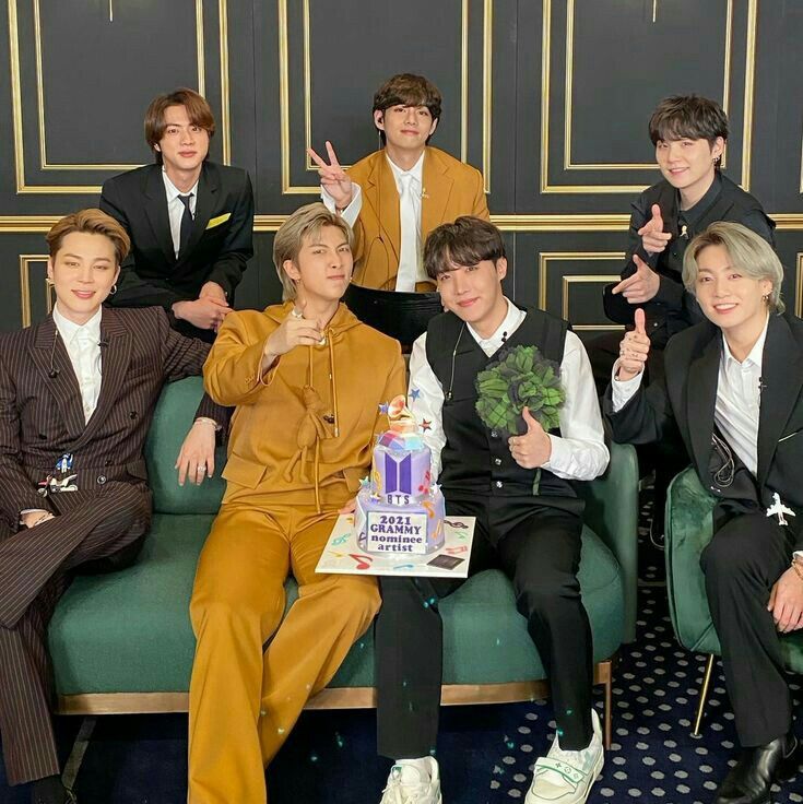 taegibyy's tweet photo. ARMY tolong ingat ini
"Tolong jangan lupa, jika kami mendapatkan Grammy atau tidak, kami sudah mendapatkan apa yg kami inginkan, &amp; kami mendapatkan kalian (ARMY). Itu berarti kami sudah mendapatkan segalanya.” - Kim Namjoon🥹

#YouGotThisBTS FOCUS ON BTS BTS BTS #BTS #방탄소년단 https://t.co/fcv3JhV3JH