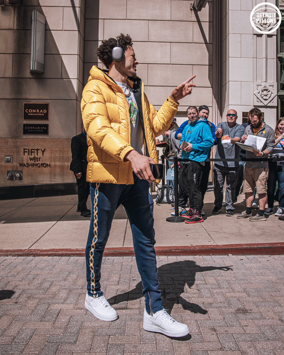 DetroitPistons's tweet photo. That wholesome moment when @CadeCunningham_ sees you wearing his Warren Lotas shirt. 😀✌️💀 https://t.co/2VKGjKtK00