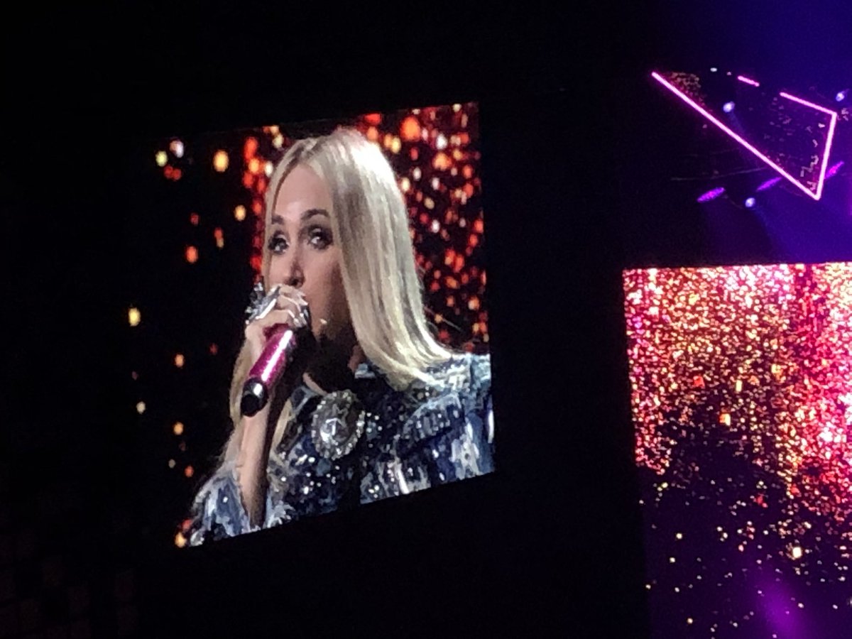 tashaterry's tweet photo. Great weekend in Vegas seeing these two amazing artists!! Shows were🔥🔥@carrieunderwood on Friday night and @KeithUrban on Saturday!! https://t.co/eKCupTx9wV