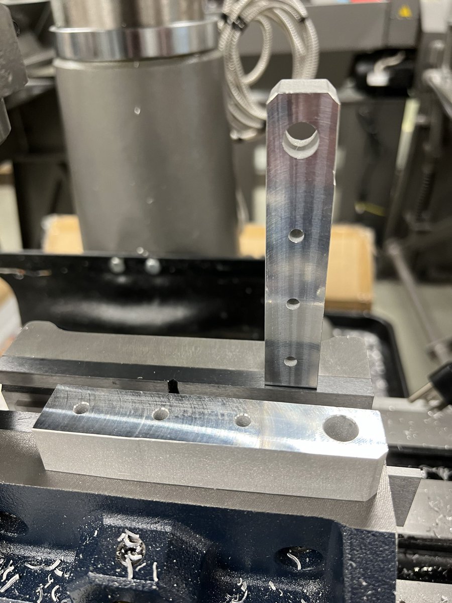 DesignMakeTeach's tweet photo. You’ll never see these FIRST robotics parts in person because they are hidden inside tubing stabilizing a joint from twisting. Roughed on @OMAXCorp #protomax waterjet out of 1” scrap. Finished on manual mill w/ @Kennametal #makerspace #MakerspaceLife https://t.co/bsj18R9VGF