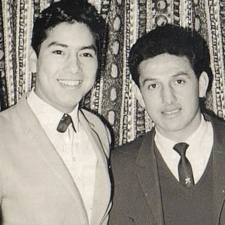 grandovich's tweet photo. Dos gigantes Chilenos.
Quienes son? https://t.co/86IwNaeGnn