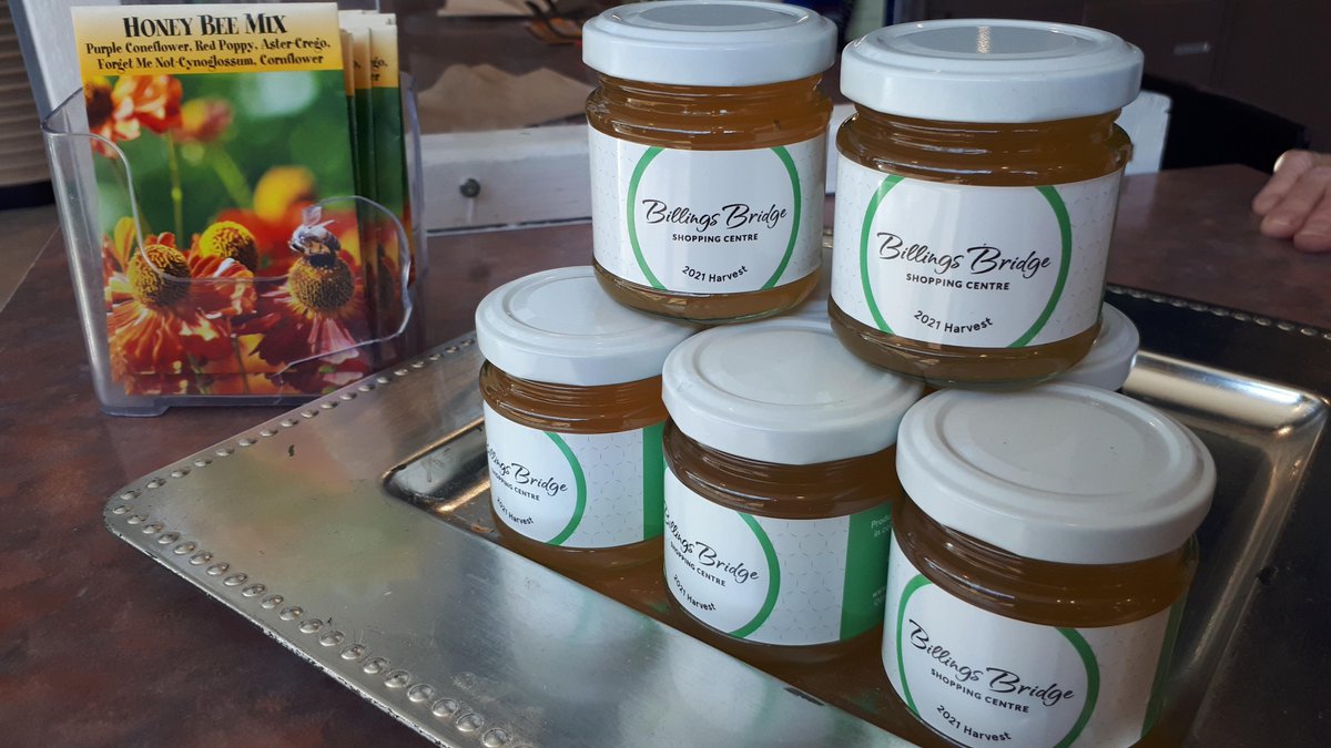 RiverWardRiley's tweet photo. Did you know...
Billings Bridge Plaza has a beehive on its roof, they harvest the honey, sell it ($5) and donate the proceeds to the Ottawa Food Bank.
Available at the Info Desk, 2nd floor. https://t.co/5a0CmPVCqf