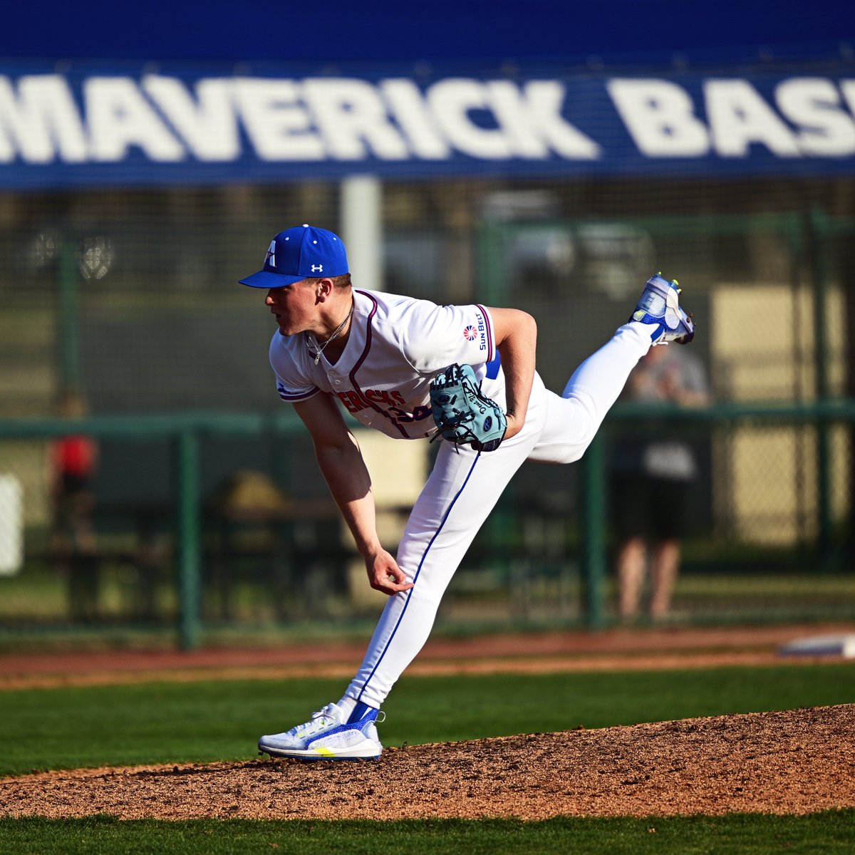 UTAMavsBSB's tweet photo. T8 | Have a game @cwinquest_34!
Final Line: 7.0 IP, 2 H, 1 R, 0 ER, 4K, 1 BB

#MavUp https://t.co/dIWUjWXsD8